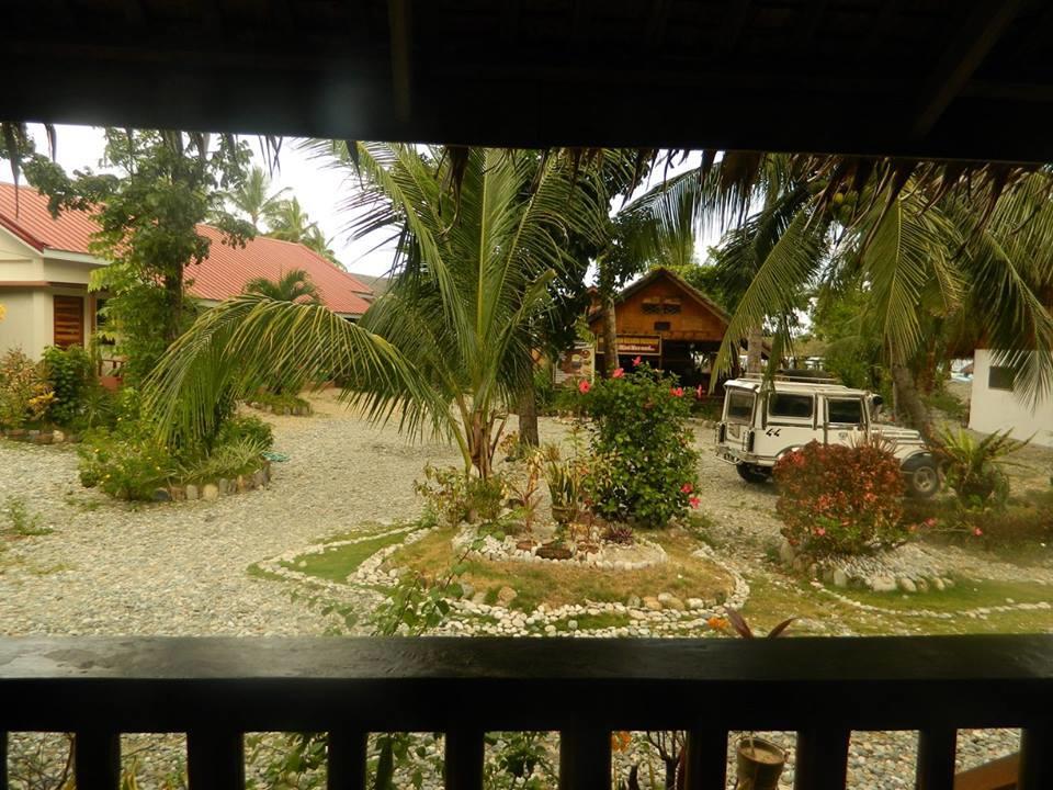 Mountain Beach Resort & Restaurant Puerto Galera Exterior photo