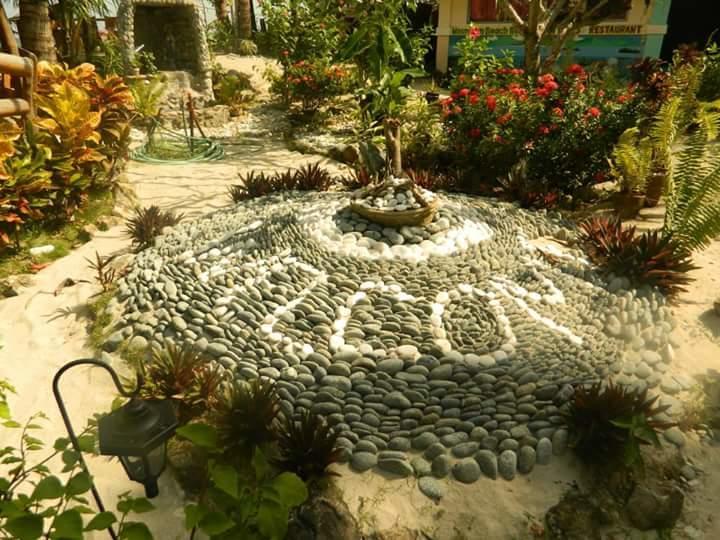 Mountain Beach Resort & Restaurant Puerto Galera Exterior photo