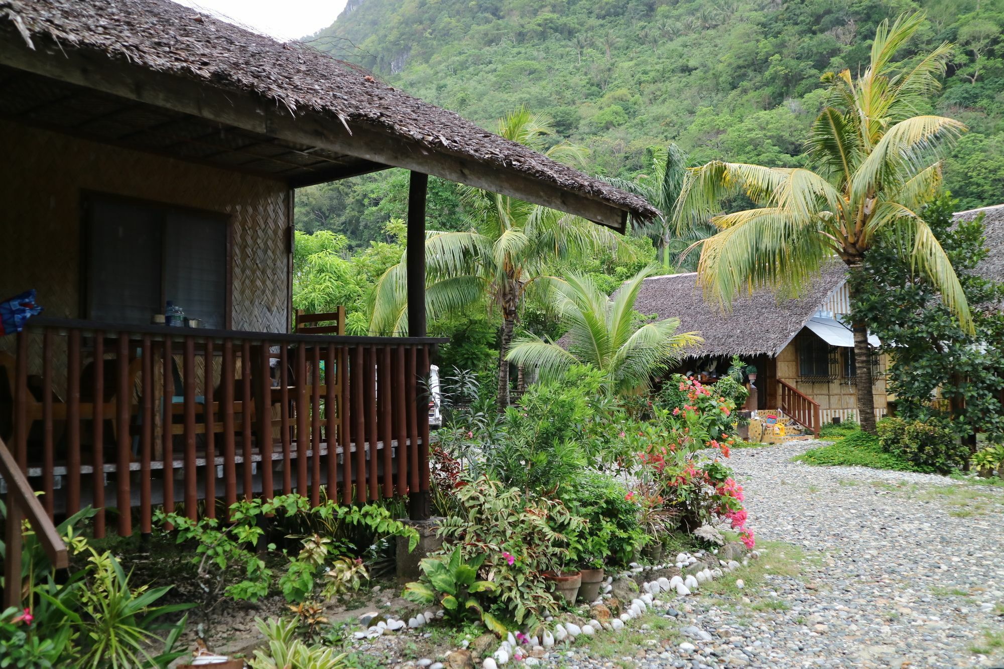 Mountain Beach Resort & Restaurant Puerto Galera Exterior photo